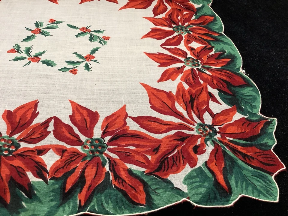 2112🌟Vintage Christmas Holiday Hanky -Bright Red & Green Poinsettia Scallop - Image 3 of 4