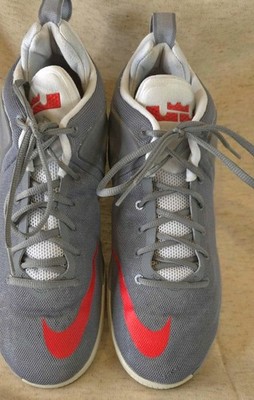 Nike Zoom Witness LeBron Basketball Shoes Size 12 Pre-owned Good Condition