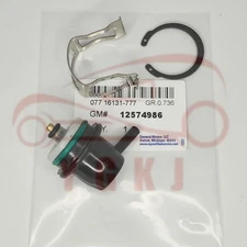 Fuel Pressure Regulator For 2001-2005 Silverado 1500 2500 HD Monte Carlo Impala
