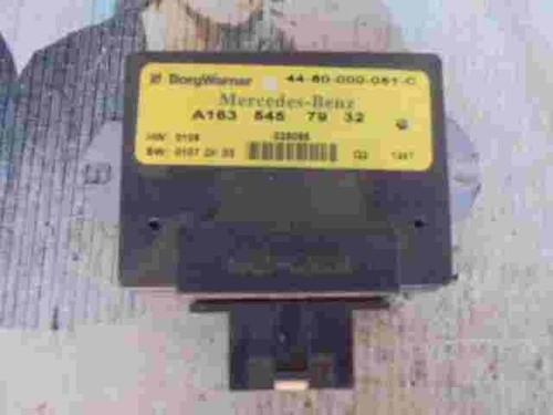 Steuergerät Verteilergetriebe Mercedes-Benz W163 ML A1635457932 Q2 4450000051C