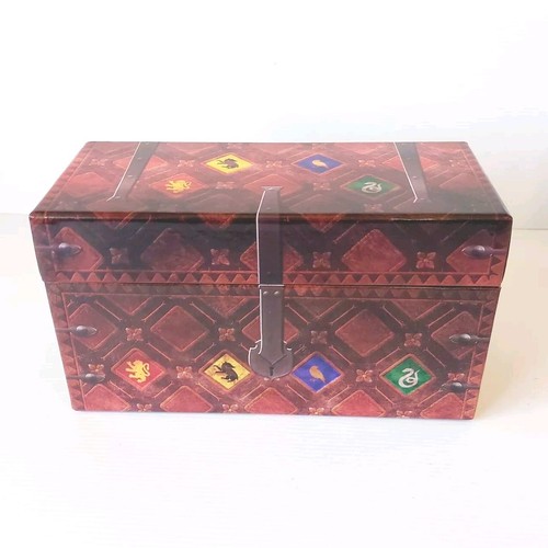Harry Potter Catch The Golden Snitch A Quidditch Board Game 2-4 Players Ages 8+ - Picture 5 of 7