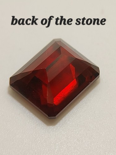 Glowing red garnet gemstone - faceted natural Garnet 5.75 CTS - Picture 6 of 10