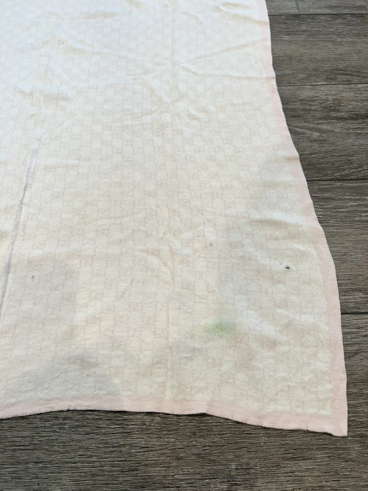 Manta Gucci 100% Lana Rosa - 84cm x 84cm Foto 4 de 4