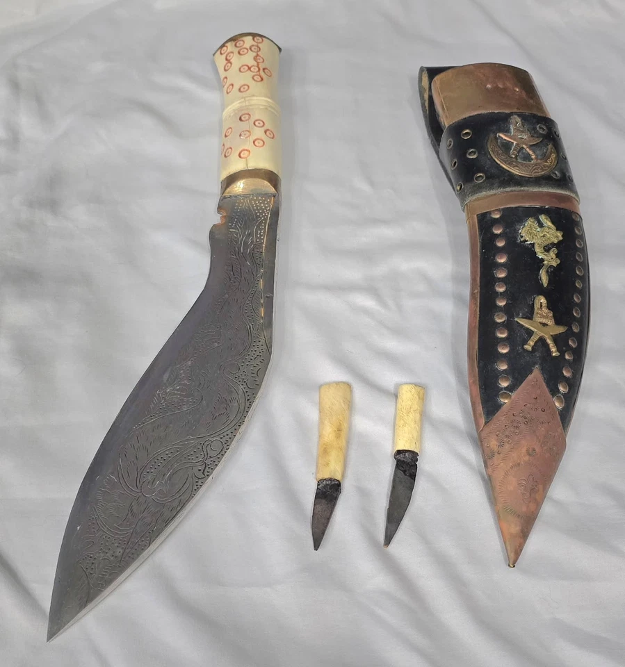 Vintage Nepalese Kukri/Khukuri Knife (With 2 Small) With Bone Handle And Sheath - Image 2 of 4