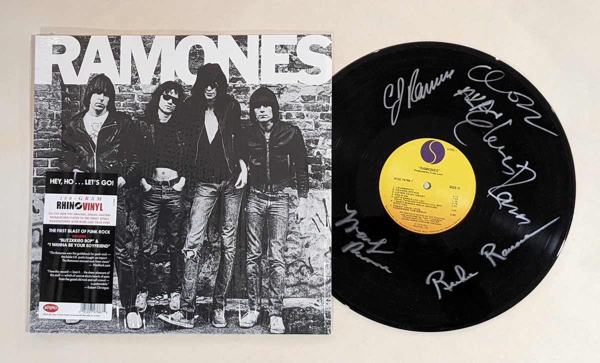 RAMONES サイン入り　レコード RAMONES Marky CJ Richie SIGNED RECORD LP 1976 self titled