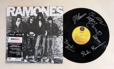 RAMONES サイン入り　レコード RAMONES Marky CJ Richie SIGNED RECORD LP 1976 self titled