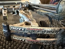 Hoyt Carbon Defiant RH DFX Turbo 60-70lbs Weight 28-30 Inches Length Camo