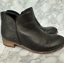 Diba True Black Leather Ankle Boots sz 6.5 studs classic moto pirate booties