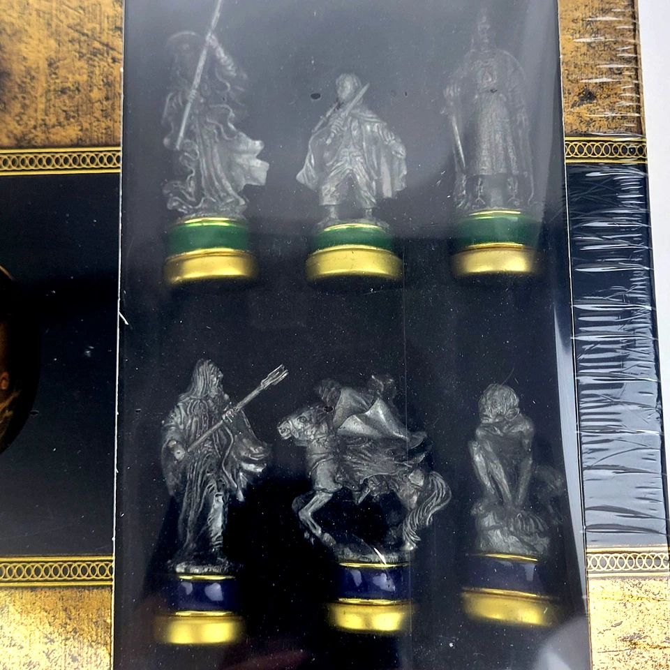 LOTR The Lord of the Rings Trilogy Extended Edition Blu-Ray 6-Figurine Set NEW - Image 3 of 4