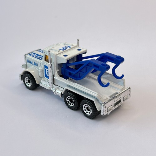 Camión grúa Matchbox Peterbilt ESFERA POLICÍA 911 carrocería blanca como nueva - Imagen 5 de 7