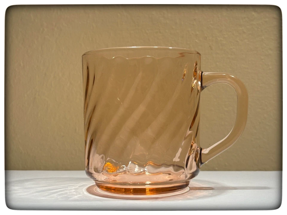 Tazas de vidrio rosa transparente ARCOROC hechas en Francia sin evidencia de uso $5,75 EA. Foto 2 de 4