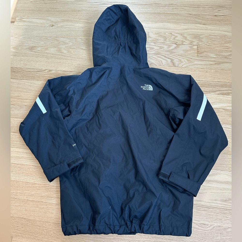 ⭐︎ North face jacket black boys size M 10/12 10 12 Nimbo Triclimate