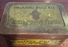 VINTAGE PACKARD MOTOR Co PACKARD BULB KIT IN ORIGINAL TIN.