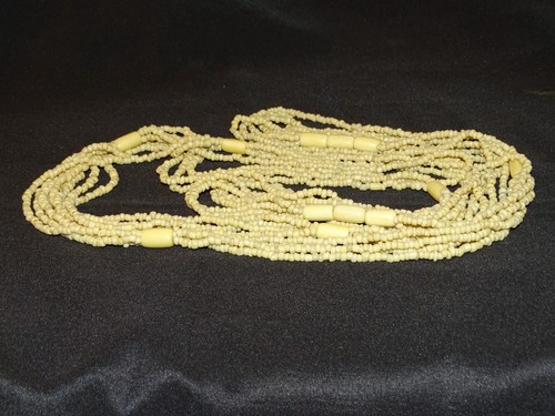 Vintage Lovely 60" Shell Necklace - Picture 2 of 6