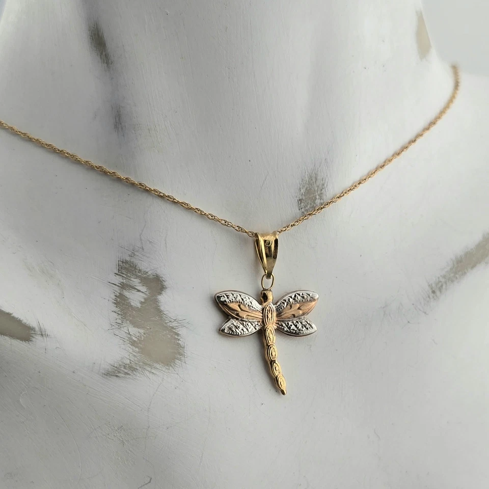 1.08g 9ct Multi Tone Gold Dragonfly Necklace & Hook Earrings Yellow Rose 375 9kt - Image 2 of 4