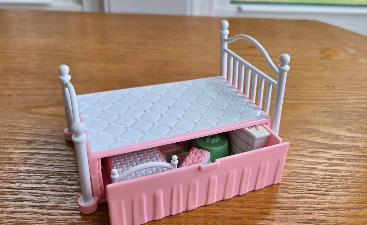 Lewis Galoob 1990 Vintage Secret Places Bedroom in a Bed Playset Doll Set