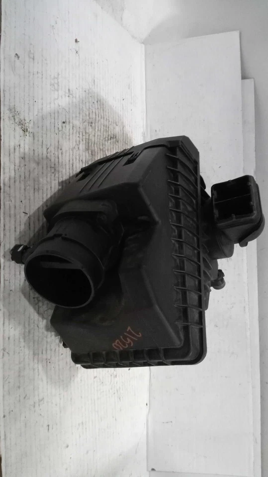 Conjunto de purificador de ar usado serve: 2022 Hyundai Tucson 2.5L construído nos EUA grau A - Imagem 2 de 4