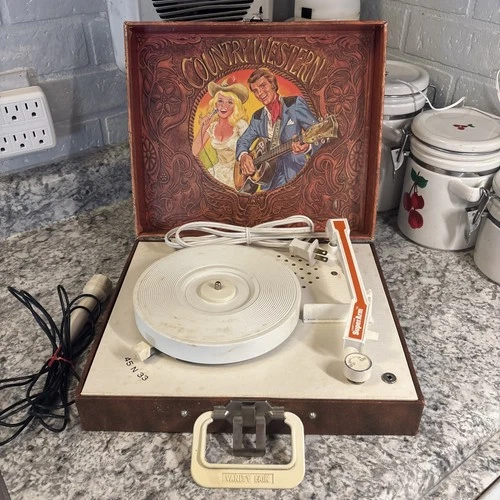 Country Western Vanity Fair Child 45 RPM Record Player Works With Mic