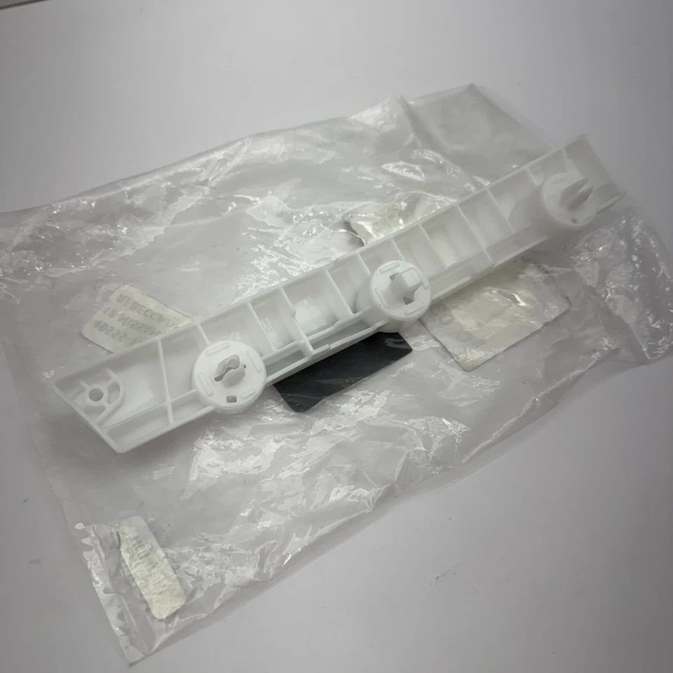 Soporte de cubierta de parachoques delantero izquierdo Nissan Rogue 2016-2020 62223-4BA1A OEM Foto 4 de 4
