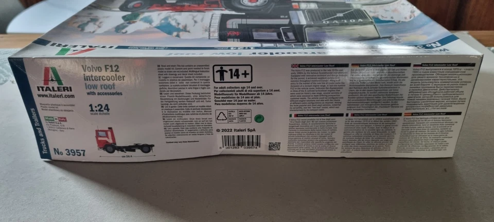 ITALERI Volvo F12 Intercooler Low Roof with accessories 1:24 N°3957 - Immagine 4 di 4