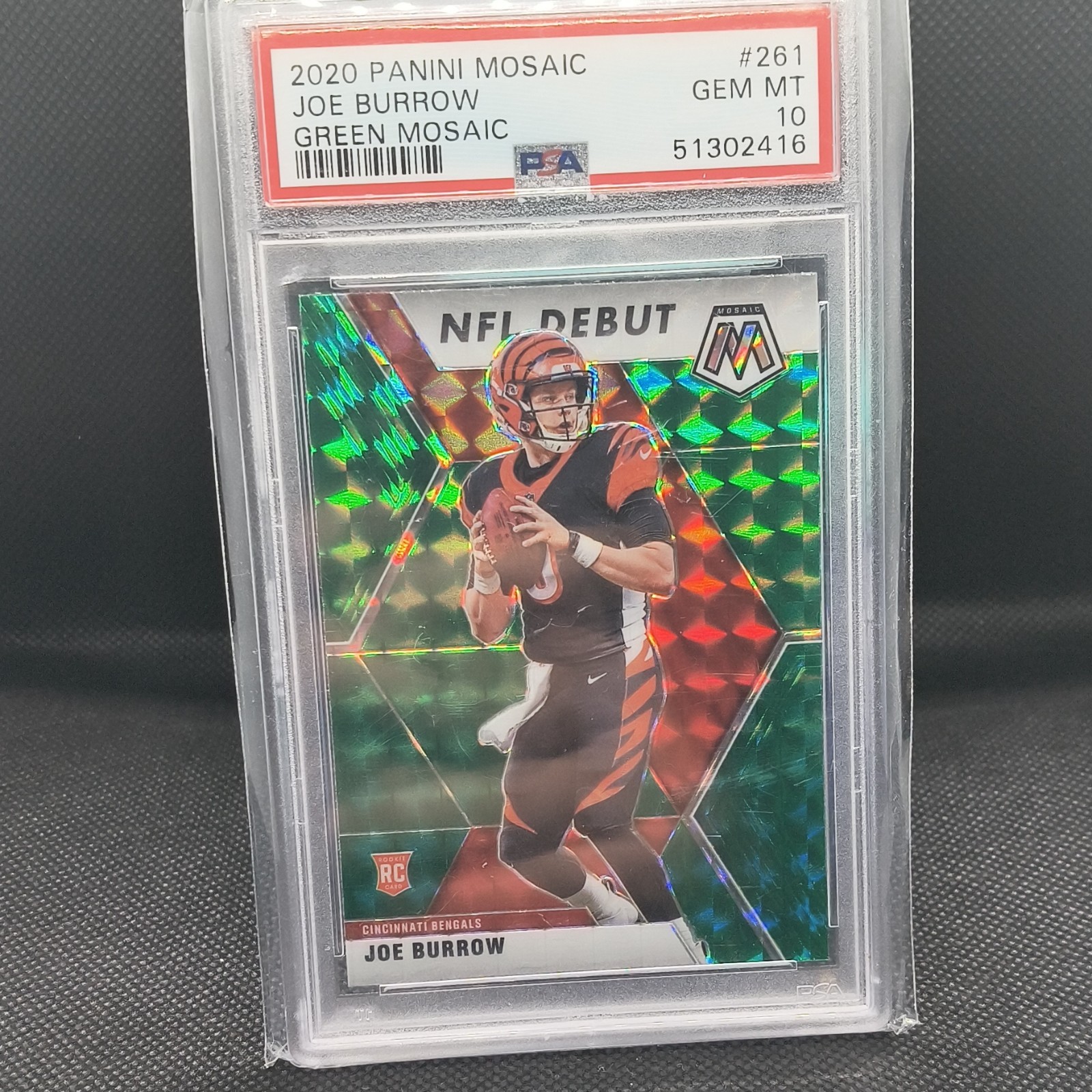 Joe Burrow Panini Mosaic 2020NFL Debut #261 Green Mosaic Rookie PSA 10