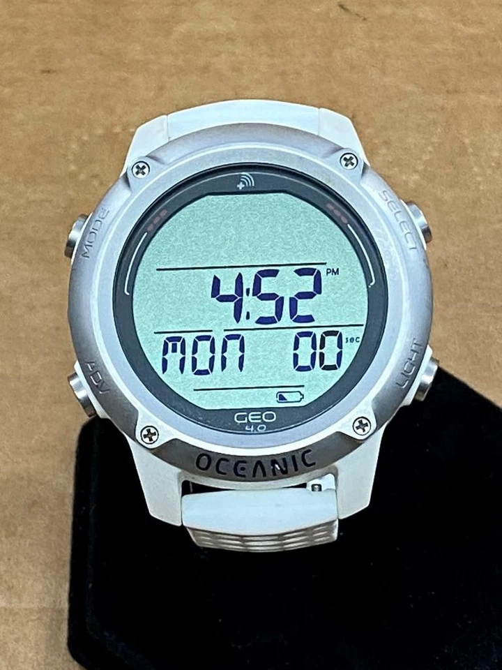 OCEANIC GEO 4.0 TAUCHCOMPUTER WEISS - GEBRAUCHT.