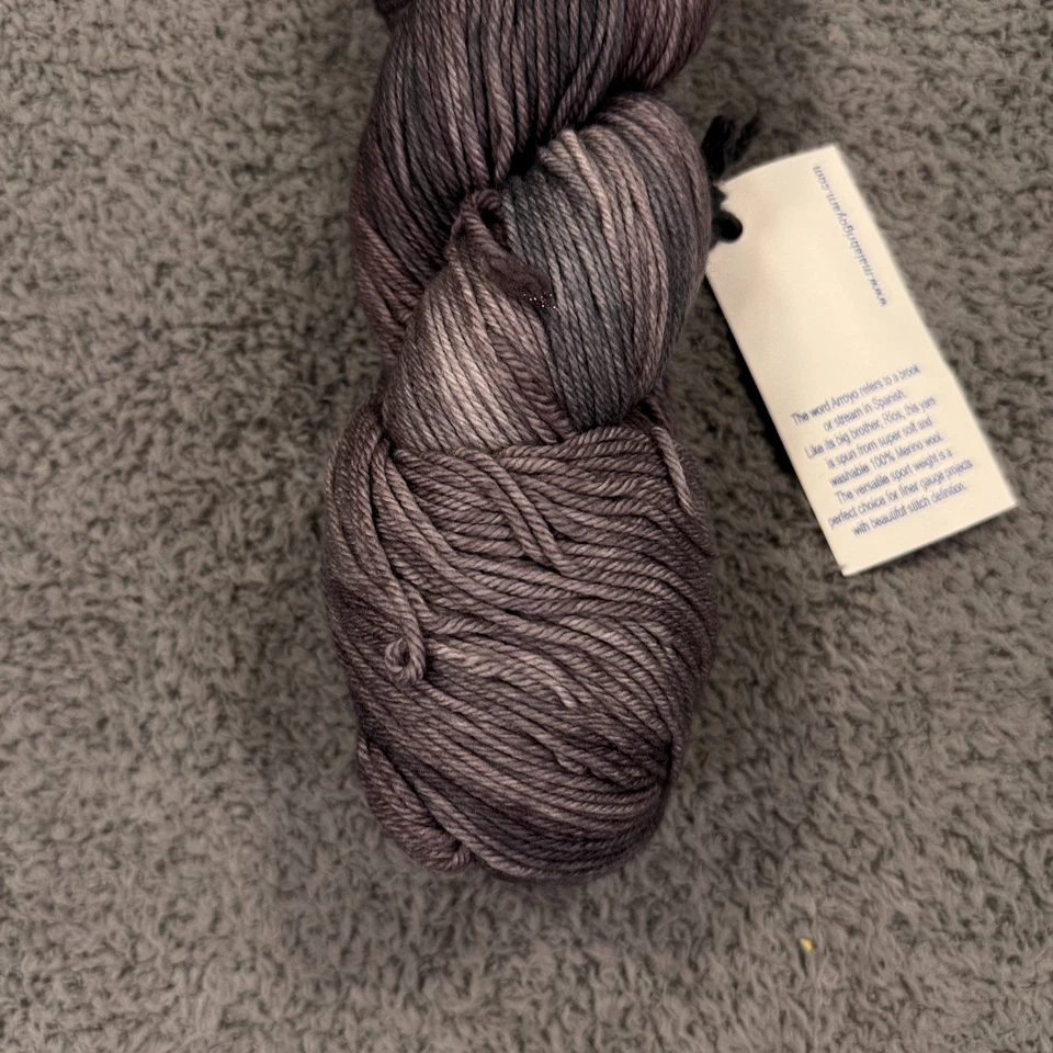 Hilo Malabrigo Arroyo Superwash Lana Merino 043 Plomo 335 yardas 100 g Tejer Foto 4 de 4