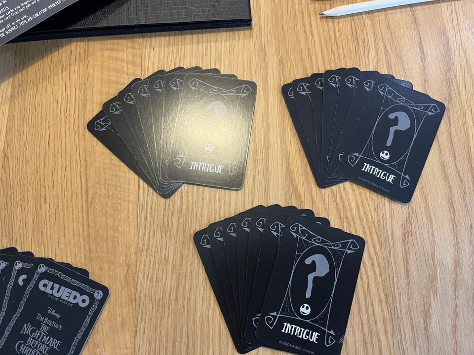 Hasbro Cluedo The Nightmare Before Christmas Edition Mystery Board Game - Image 3 of 4