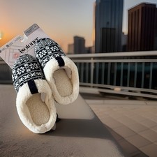isotoner Memory Foam Heritage Fairisle Knit Hoodback Women's Sz M 7.5-8 Slippers