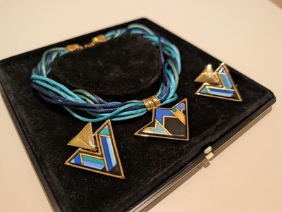 Vintage Michaela Frey Team Schmuckset - Kette & Ohrclips Feueremaille Blau Gold