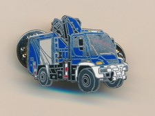 Crystal geneve Pin Mercedes Unimog U 400 THW Sondermodell