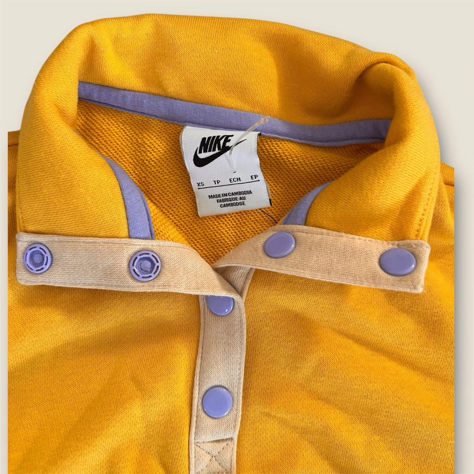 Nike girl Kids Cropped Sweatshirt size XS - Image 3 of 3