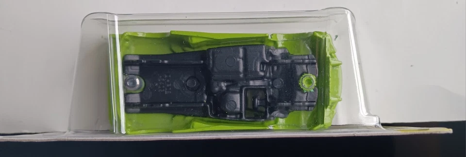 Lamborghini Huracan LP 2016 Hot Wheels coche con error falta base/fondo y ruedas  Foto 2 de 3