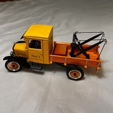 Signature 1925 FORD MODEL TT PICK-UP Tow Truck