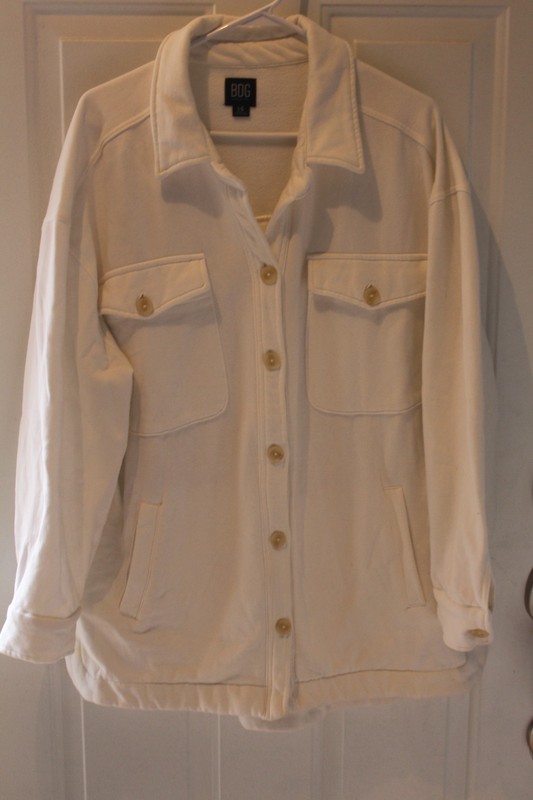 Urban Outfitters BDG  Button Down shacket knit white oversized L-G