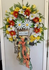 BEAUTIFUL LARGE DAISY WILD FLOWER WREATH PERFECT FOR DOORS- ALL OCCASIONS!