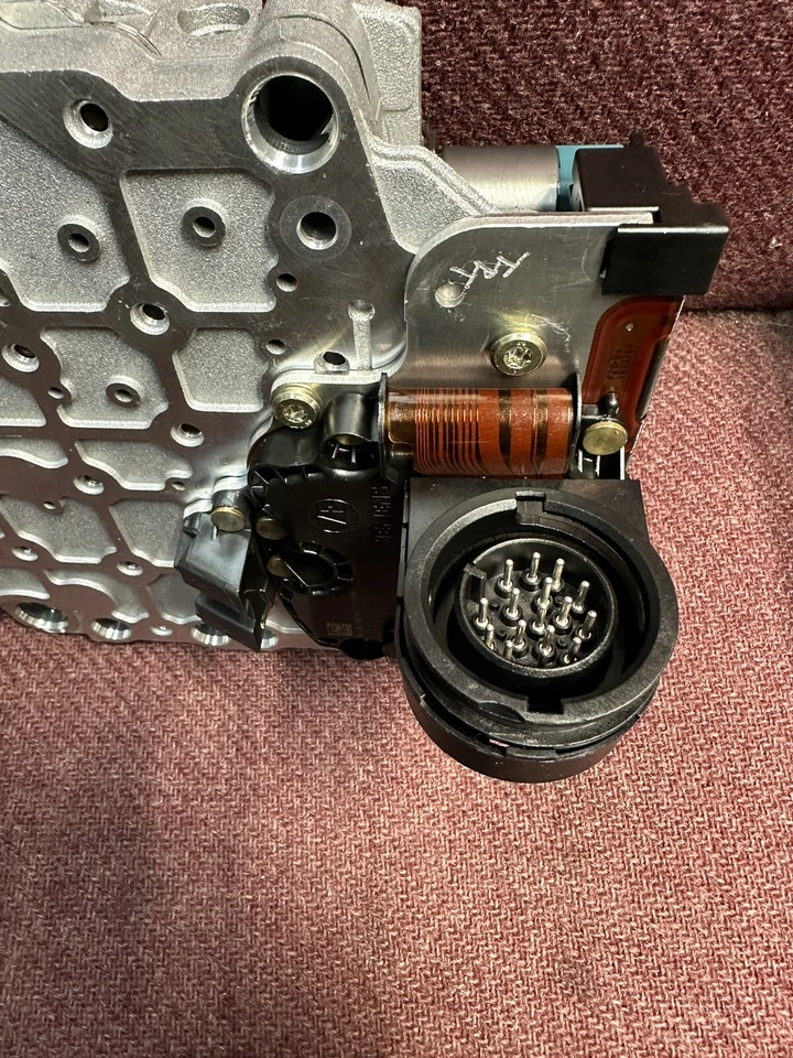 Cuerpo de válvula de transmisión Ford Freestyle CFT30 con 5 solenoides incluido mecatrónico Foto 2 de 4