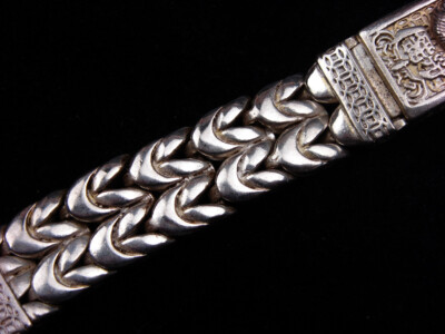 925 銀製 品 ジャンク　約56g Vintage Silver Crafted Bracelet w/ Tiger Wealth Theme 3.9oz