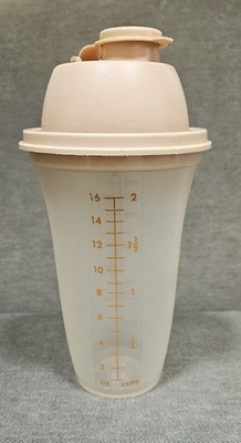 Vintage Tupperware Classic Sheer Quick Shake Container - Almond 1844