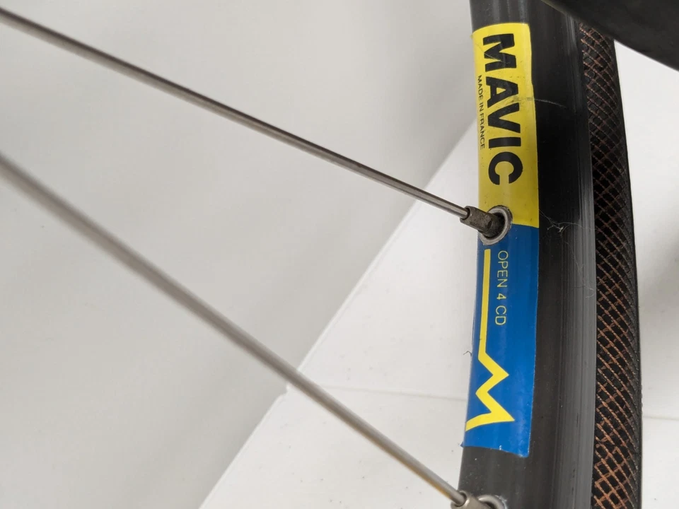 Shimano 600 Ultegra Mavic Open 4 CD 650c Wheelset HB-6400 Clincher w/ Gatorskins - Image 2 of 4