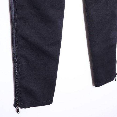 Pantalones FEASKE Cigarette imitación cuero tejido inserción elástica ajustados negros para mujer 10 - Imagen 8 de 11