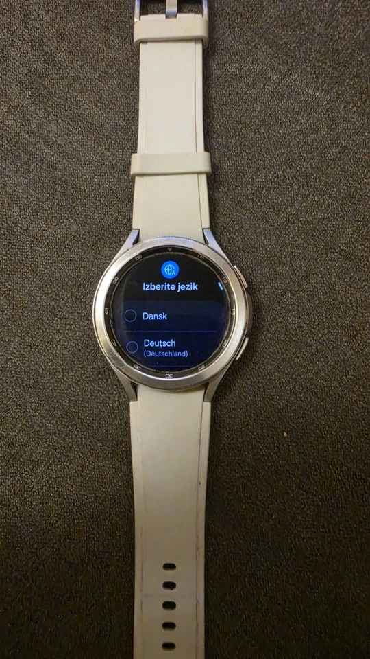 Samsung Galaxy Watch 4 · 46 mm · Bluetooth, photo 4 of 5