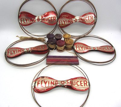 Vintage Formis Mfg. Atomic-Jet Flying Saucer Helicopter Gyro Toy Lot 21 Saucers