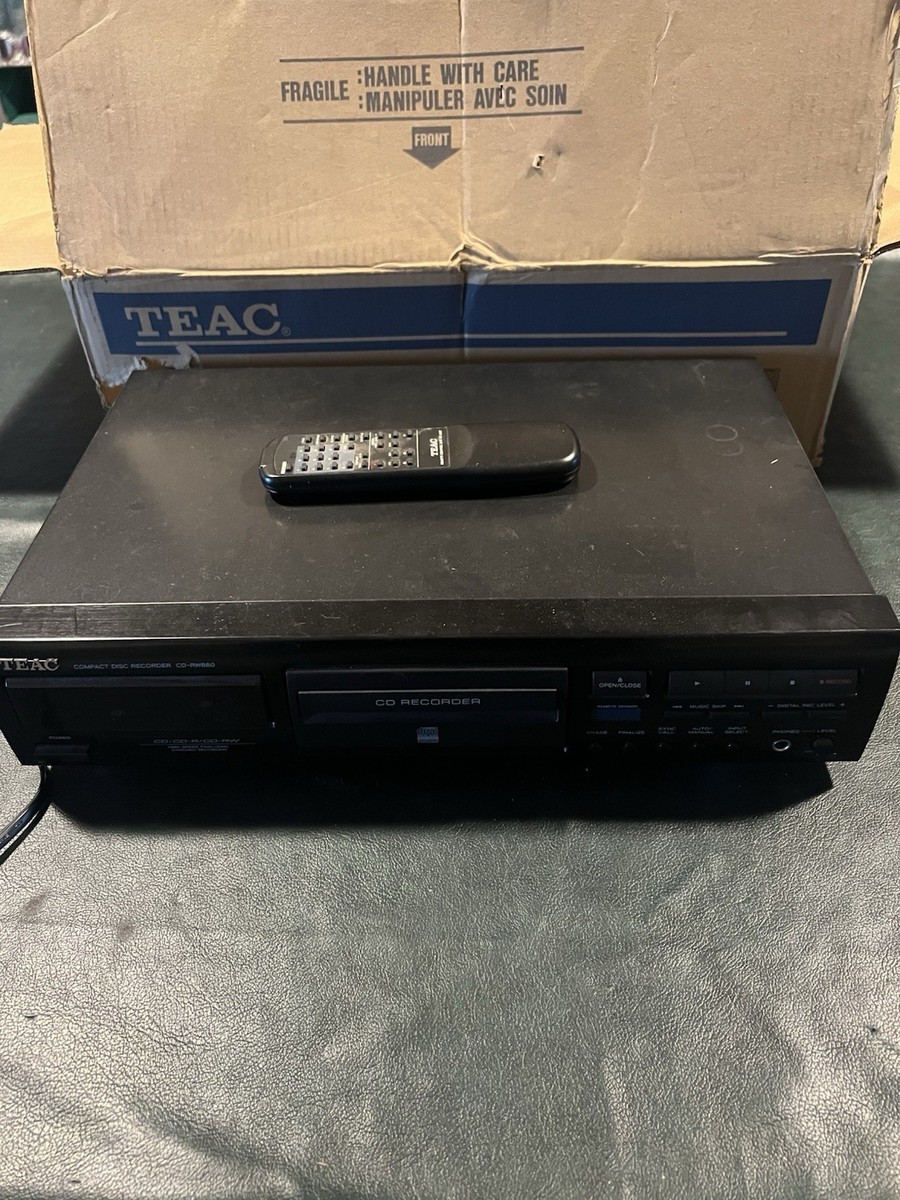 【動作品・美品】CDレコーダー　TEAC　CD-RW880 TEAC CD-RW880 Compact Disc Recorder Player + Remote & Manual