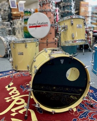 Pearl Shellset Super Pro GLX ''Antique Ivory'' 22,12,16''