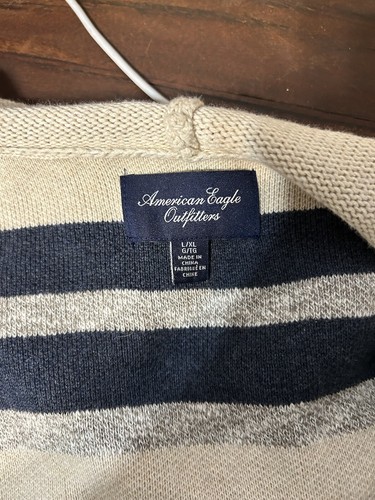 American Eagle Poncho Hooded Sweater Open Sides with Button Size L/XL (SW10) - Picture 7 of 7