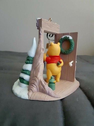 Disney Hallmark Winnie the Pooh & Piglet "Gift Exchange" 2005 Christmas Ornament - Bild 8 von 10
