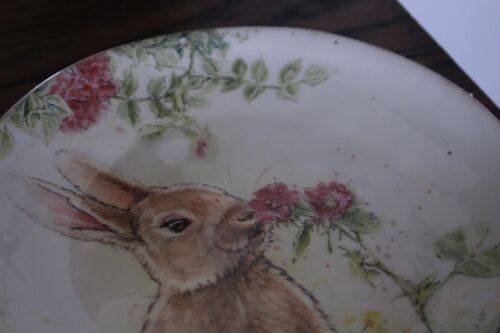 Set of 2 NEW Southern Living Floral Bunny Accent Plates Thumper - Picture 7 of 8