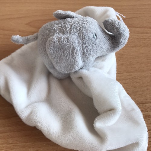 Little White Company - Kimbo Elephant Comforter - Soft Cream Soother Blanket - Picture 3 of 4