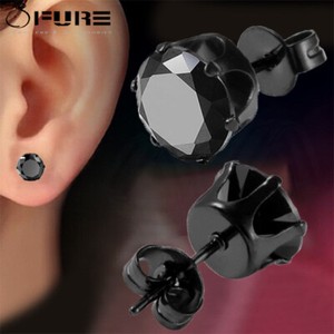 Black Round Shinny CZ Cubic Zirconia Pierced Stud Earrings for Men Women Black Round Shinny CZ Cubic Zirconia Pierced Stud Earrings for Men Women